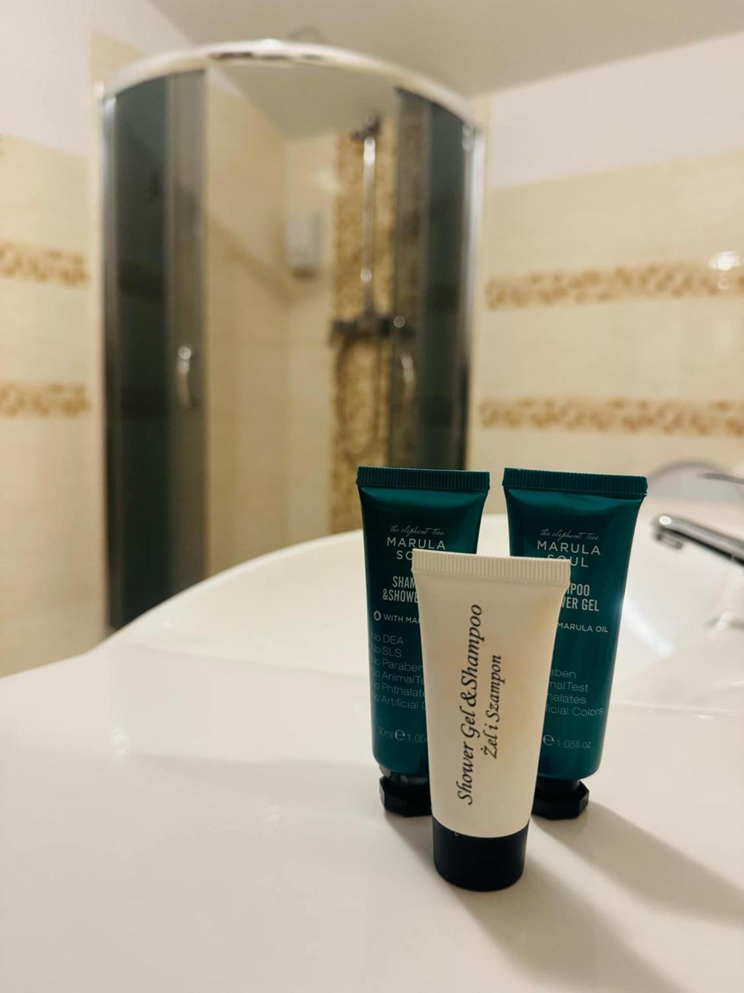 זמברוב Magiczna Farma Hotel Obiady Maka I Magia מראה חיצוני תמונה