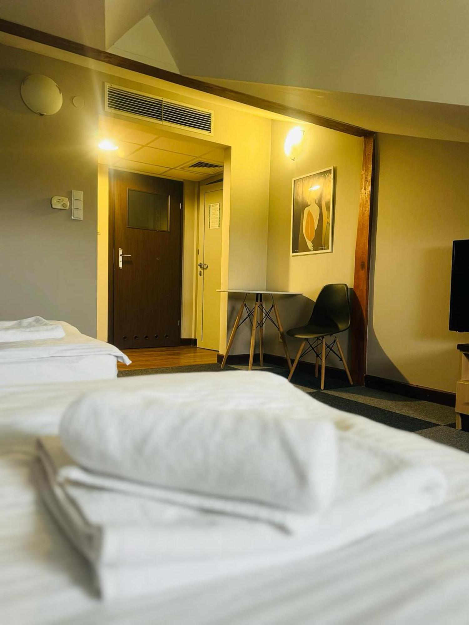 זמברוב Magiczna Farma Hotel Obiady Maka I Magia מראה חיצוני תמונה