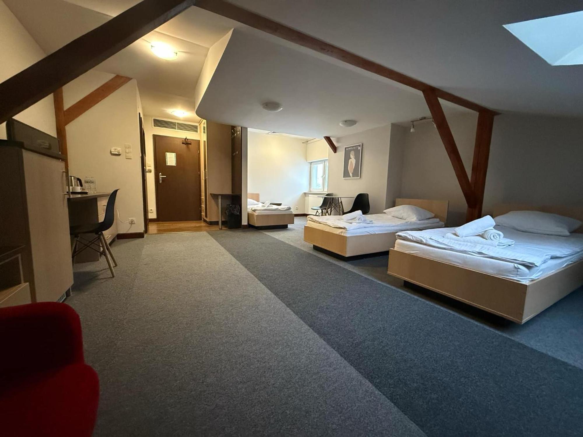 זמברוב Magiczna Farma Hotel Obiady Maka I Magia מראה חיצוני תמונה