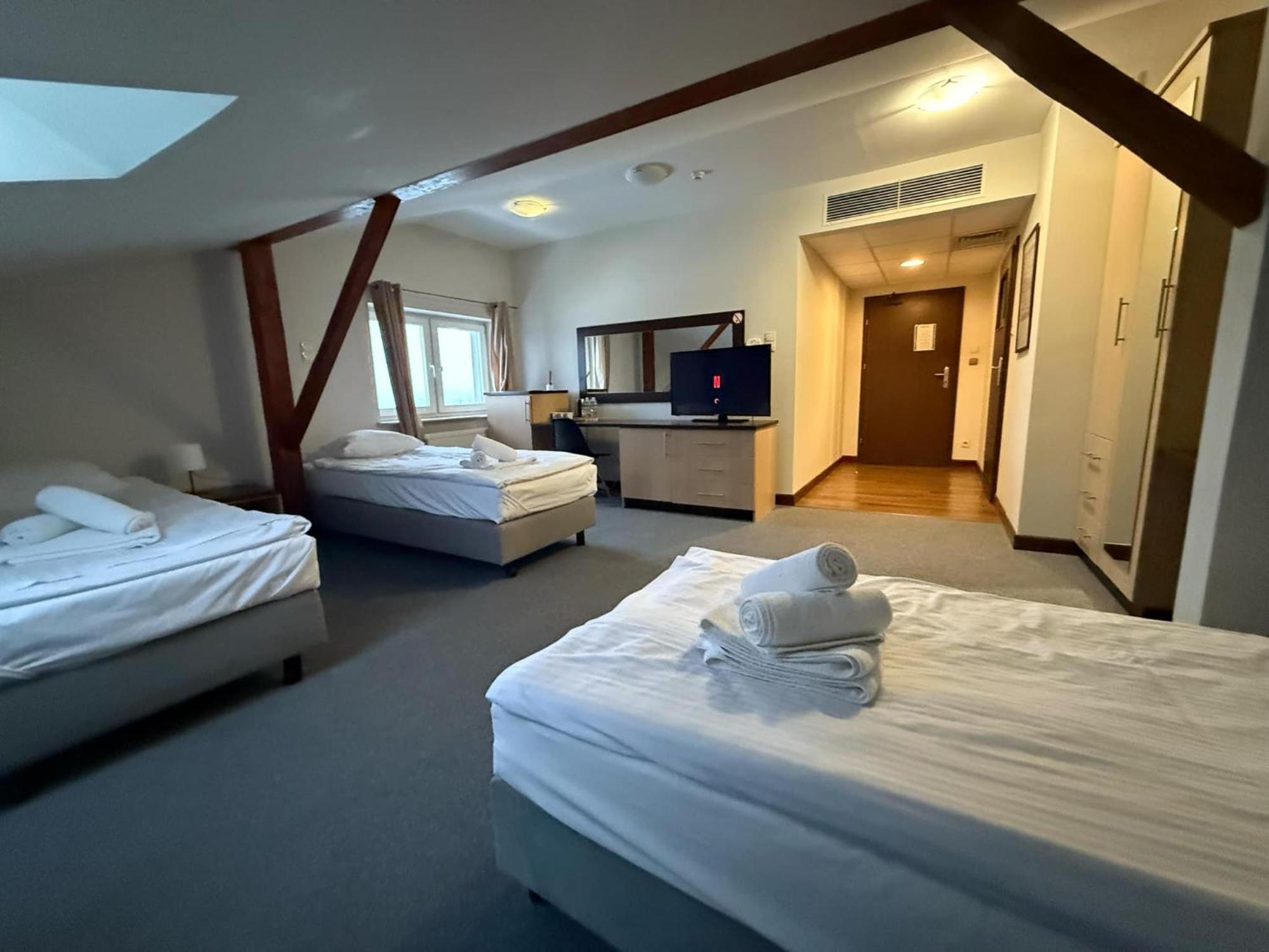 זמברוב Magiczna Farma Hotel Obiady Maka I Magia מראה חיצוני תמונה