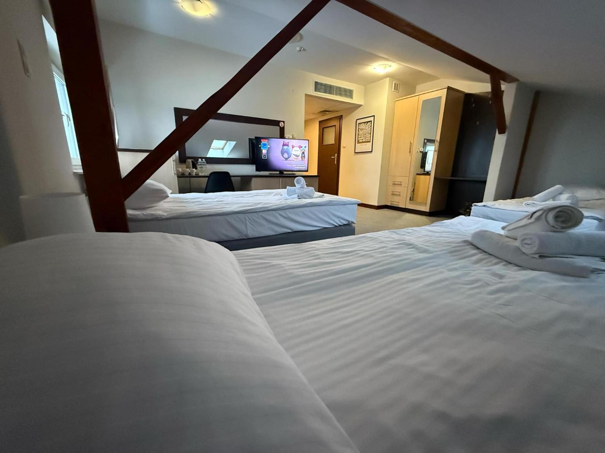 זמברוב Magiczna Farma Hotel Obiady Maka I Magia מראה חיצוני תמונה